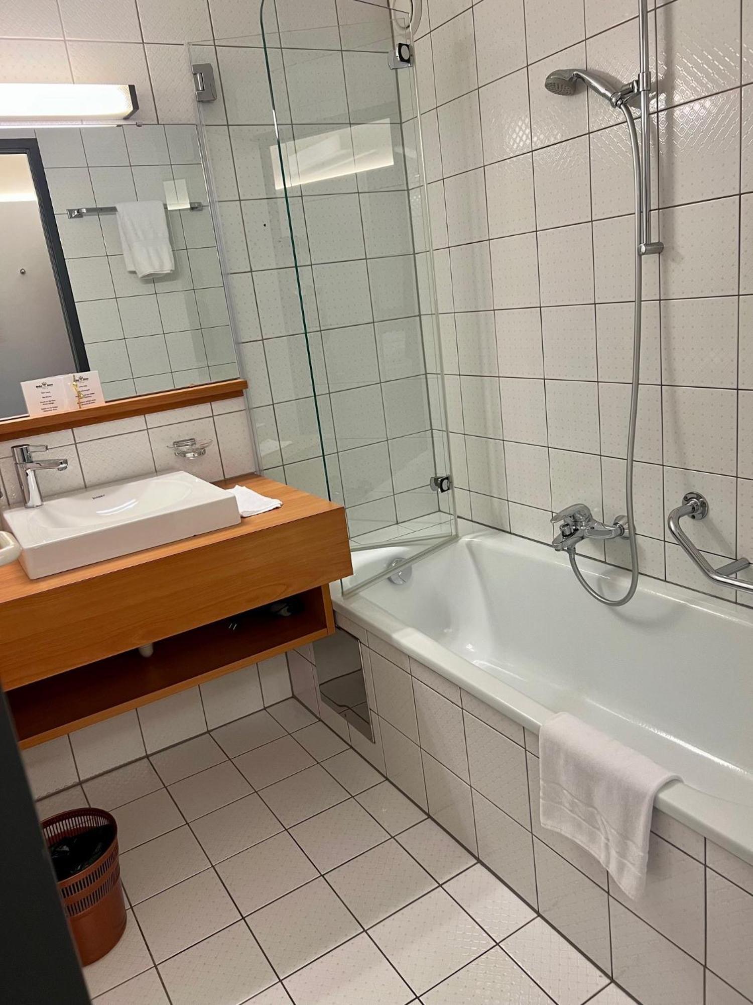 Hotel Gasthof Kroenele Лустенау Екстериор снимка